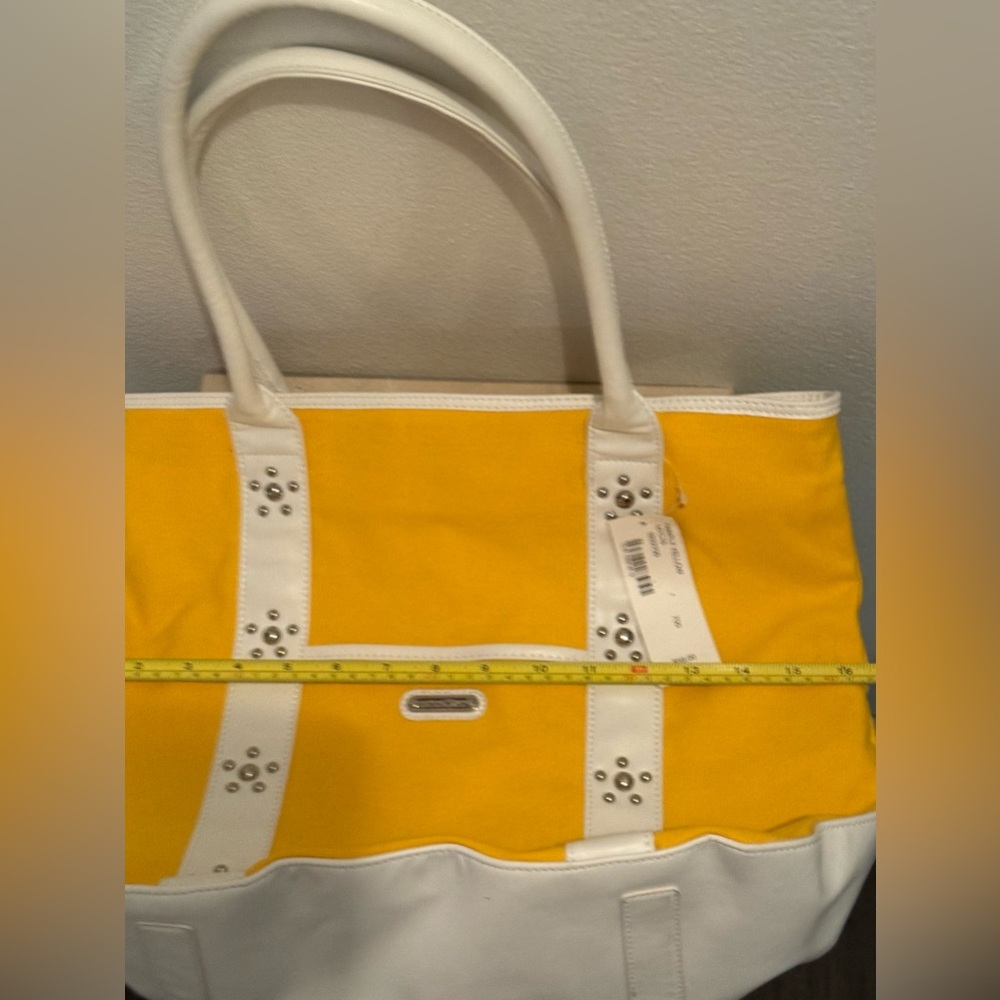 NWTs Naturalizer Canvas tote. - Picture 13 of 14